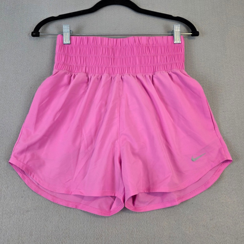 Nike One Women's Dri-FIT Ultra High-Waisted 3" Brief-Lined Shorts Pink DX6642 Sm
